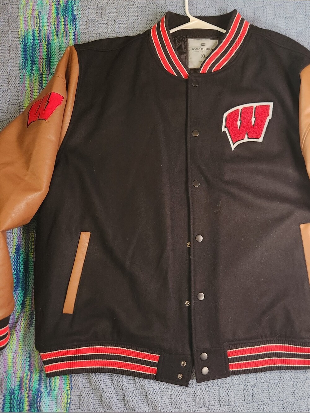 Colosseum Wisconsin Badger Black Varisty Jacket Size XL